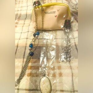 NWT Marc Jacob’s Travel Bag with 3 NWT Paparazzi Jewelry Sets Included